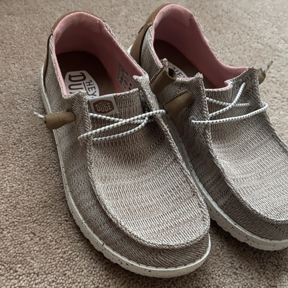 Hey Dude Beige Linen Slip-On Loafers with Pink Lining